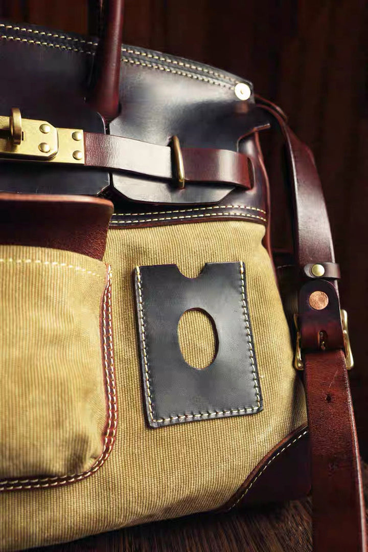 Timeless canvas bag with structured leather base