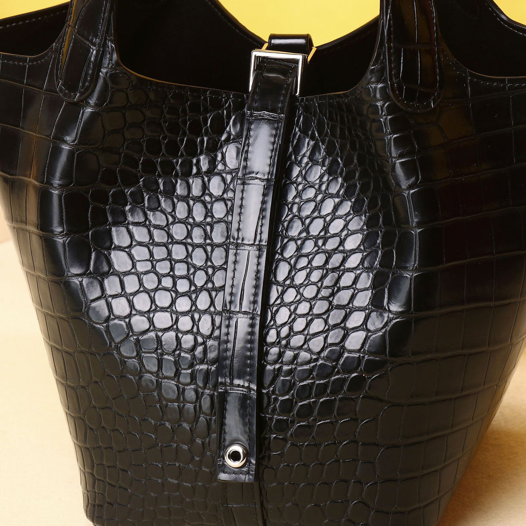 Noir Croc Bucket
