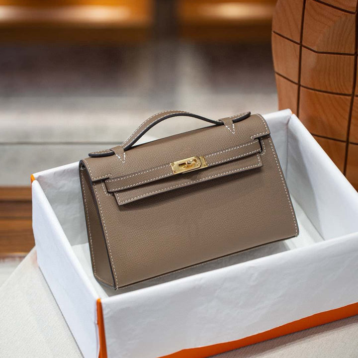The Envelope Clutch