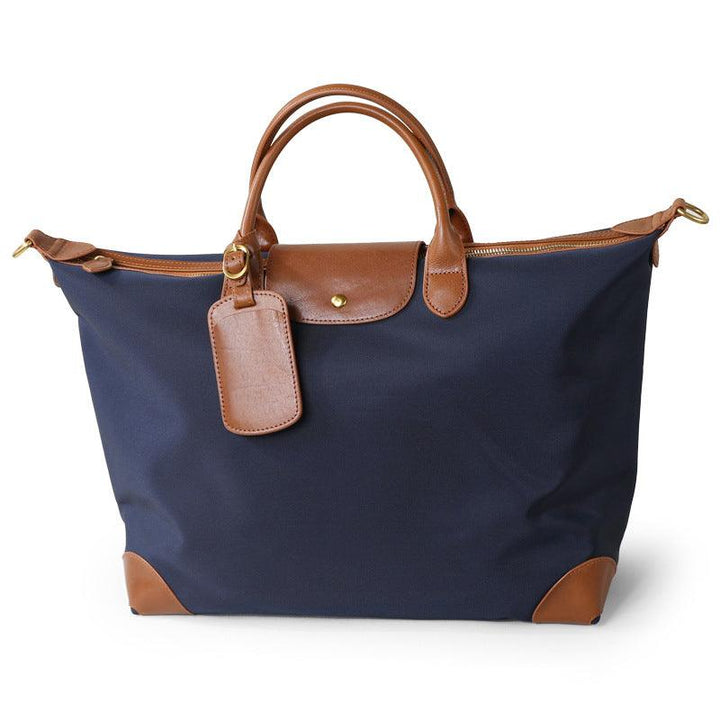Nylon tote bag zipper detail